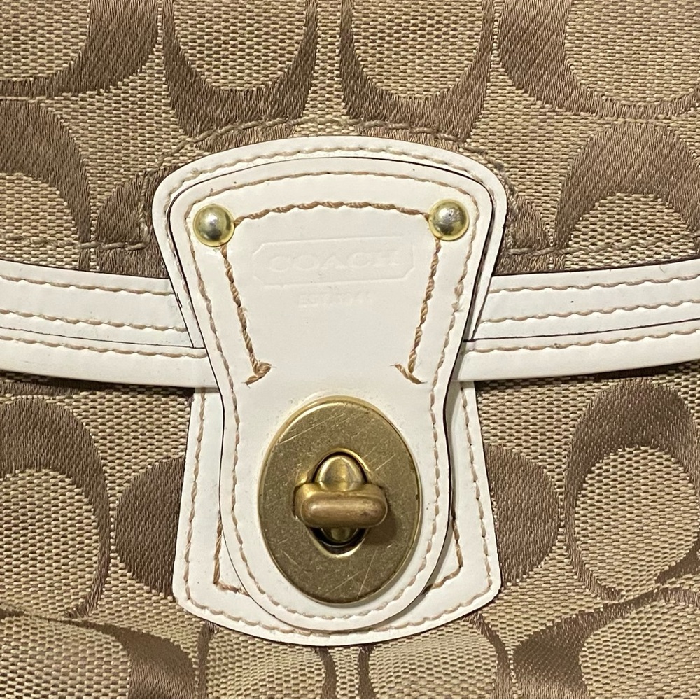 Coach Legacy Signature Flap Wristlet - Picture 4 of 6